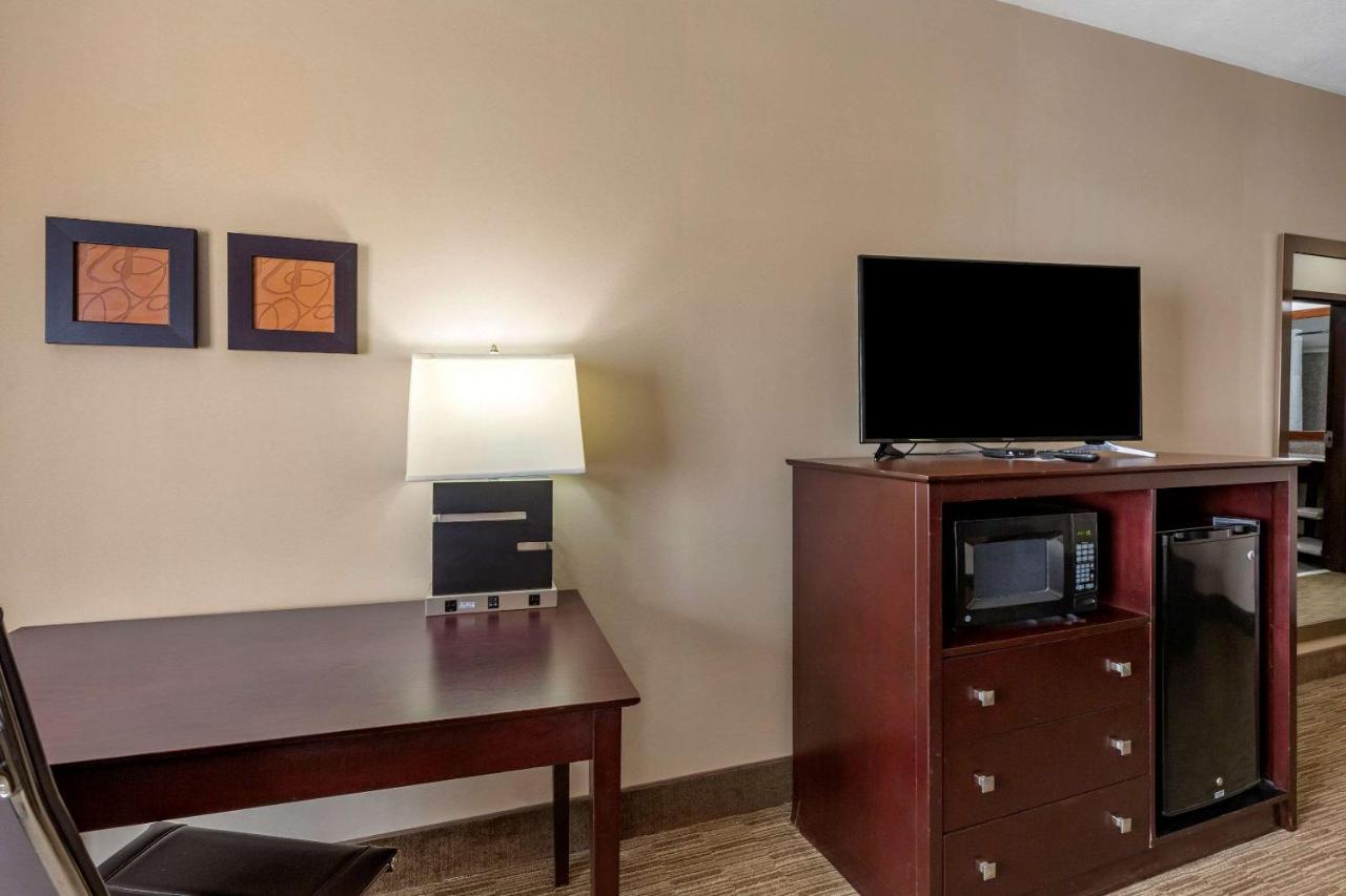 Comfort Suites Perrysburg - Toledo South Bagian luar foto